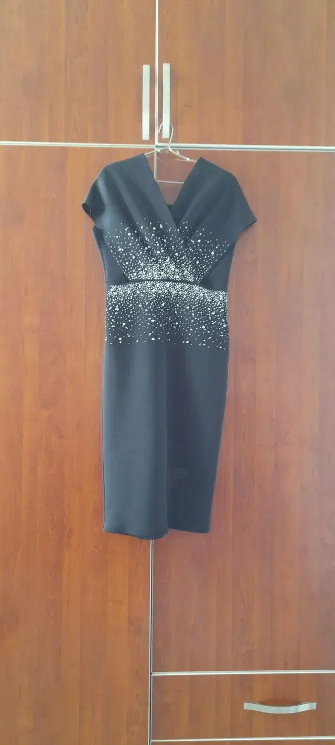 لباس مجلسی|لباس|شاهین دژ, |دیوار