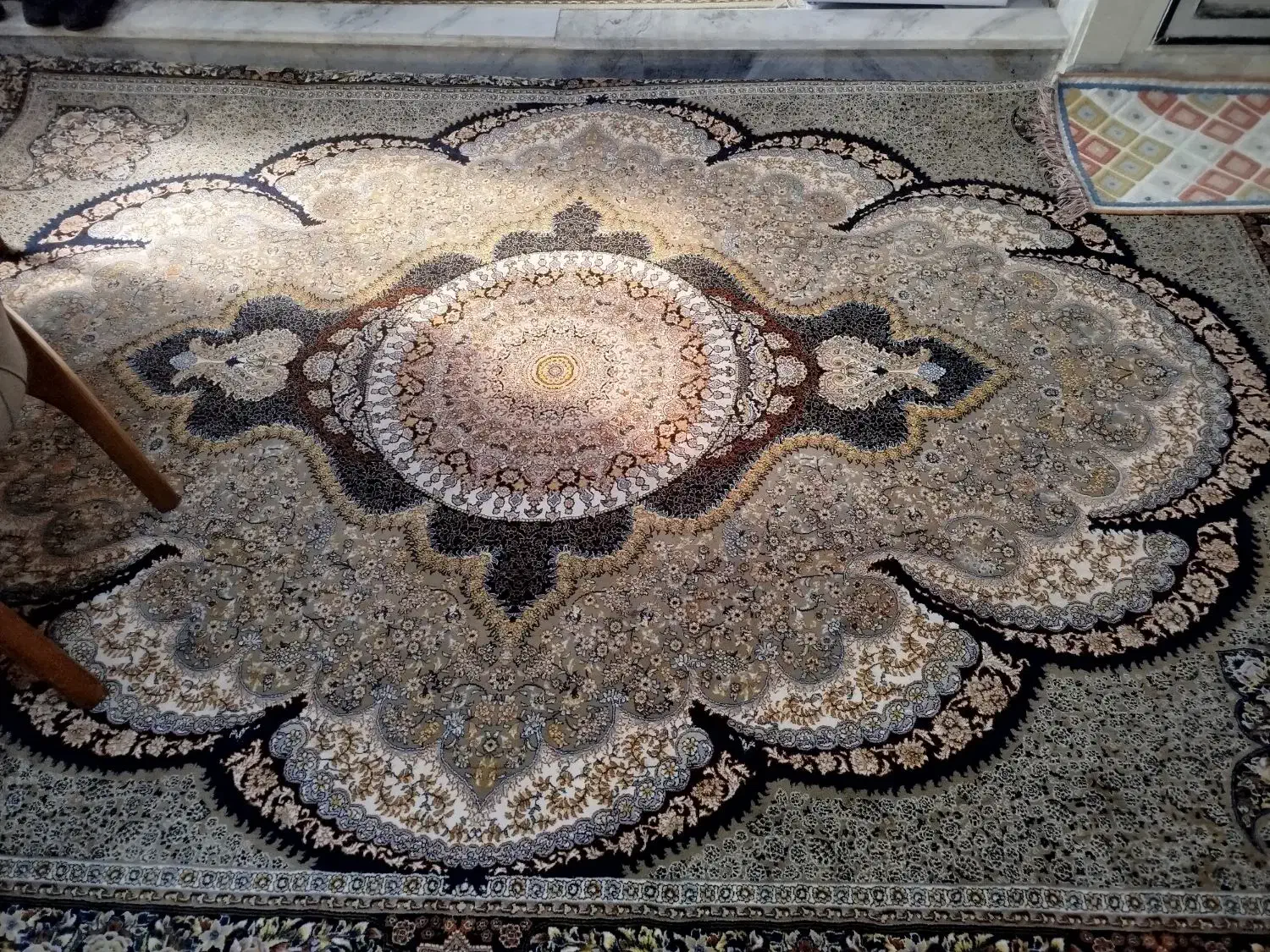 دو عدد فرش|فرش|سمنان, |دیوار