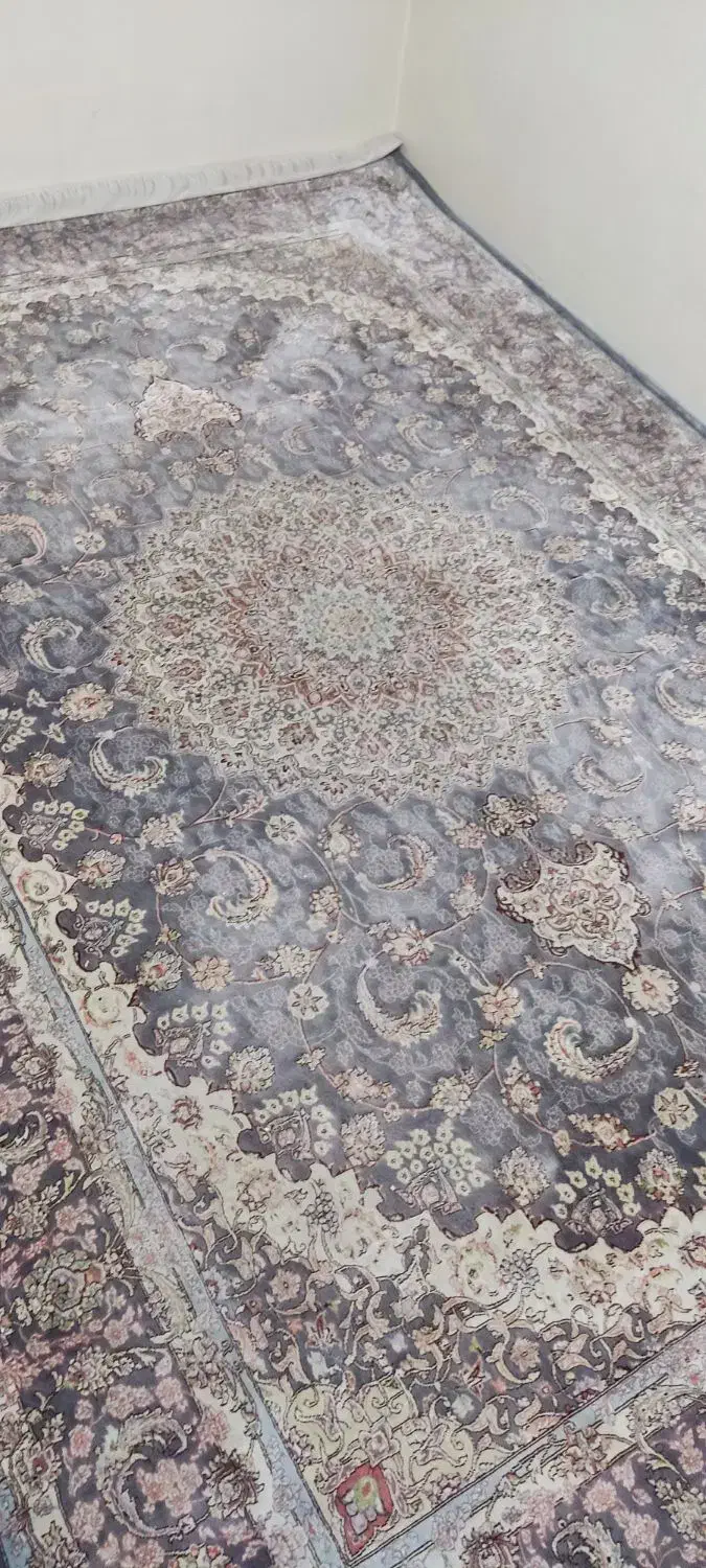 ست فرش فرهی ۷۰۰ شانه سالم و بسیار شیک|فرش|تهران, آشتیانی|دیوار