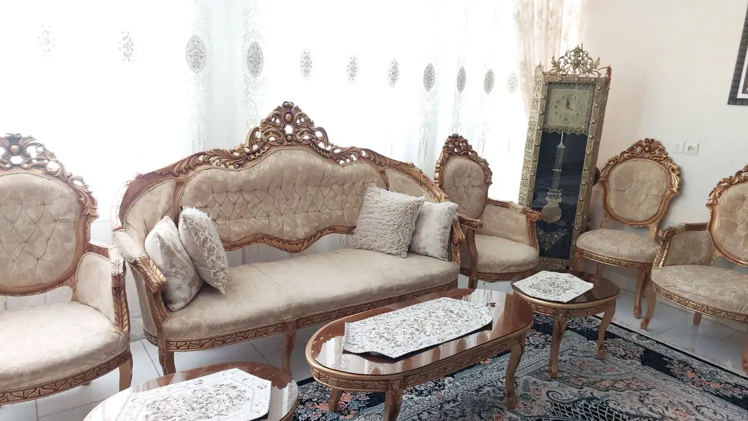 مبل طرح مرغ شکاری ۱۱نشیمن  ۸ عددمیز ناهارخوری|مبلمان خانگی و میز عسلی|شاهین‌شهر, شهرک ردانی پور|دیوار