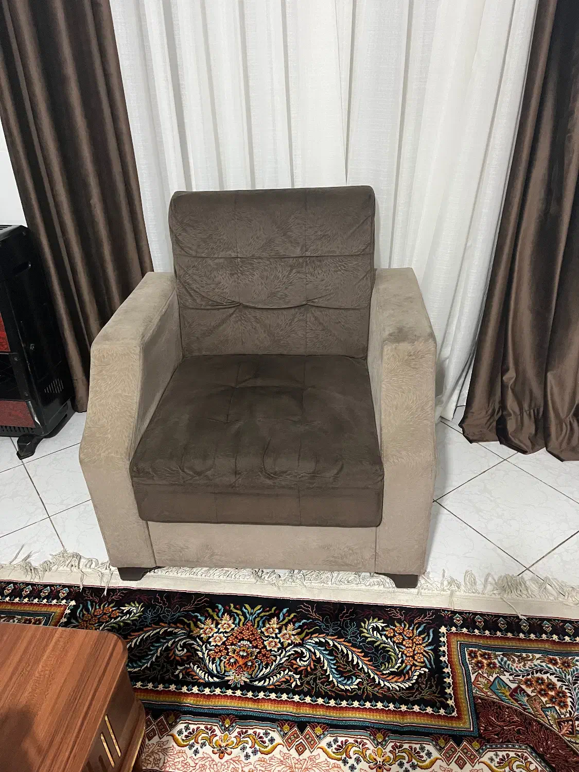 مبلمان هفت نفره|مبلمان خانگی و میز عسلی|بندر انزلی, سی متری|دیوار