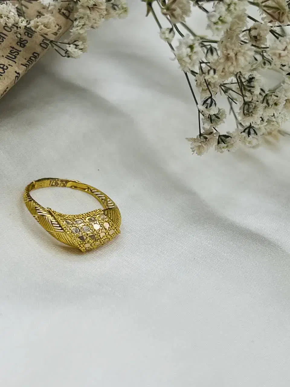 طلا با اجرت زیر ده درصد میخوای بهم پیام بده|جواهرات|یزد, |دیوار