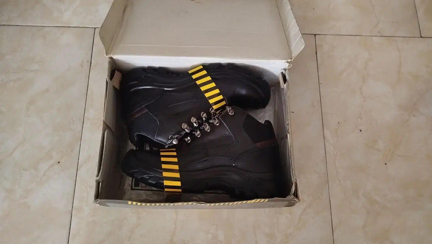 کفش کاری|کیف، کفش، کمربند|تهران, حشمتیه|دیوار