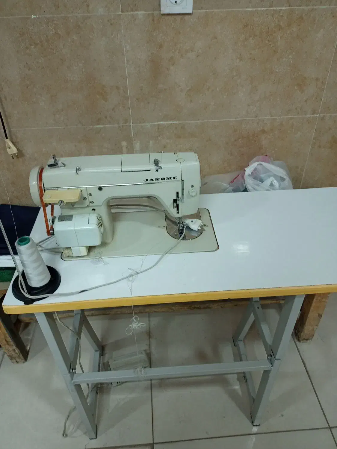 چرخ ژانومه680|چرخ خیاطی و ریسندگی|ایلام, |دیوار