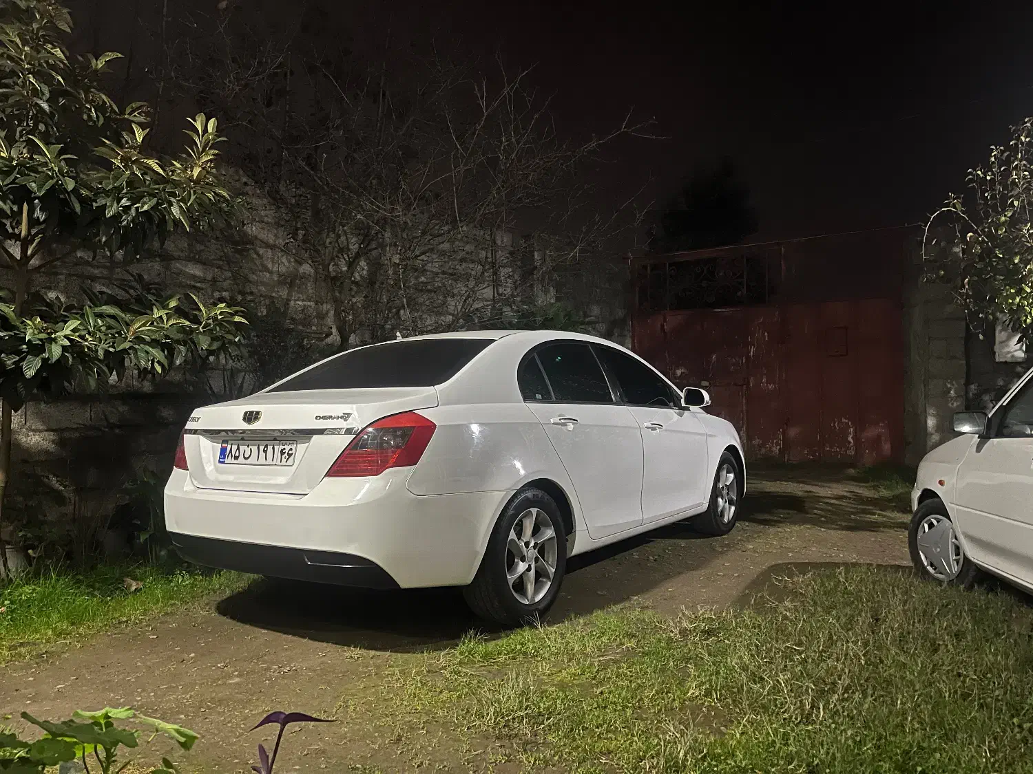 فروشی|خودرو سواری و وانت|خشکبیجار, |دیوار