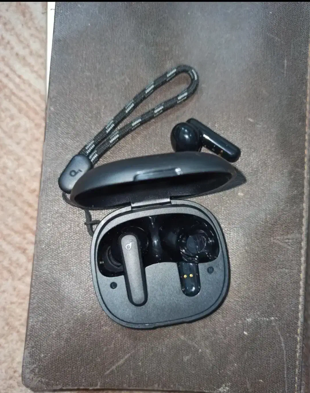 ایر پاد|لوازم جانبی موبایل و تبلت|شاهین‌شهر, فدک|دیوار