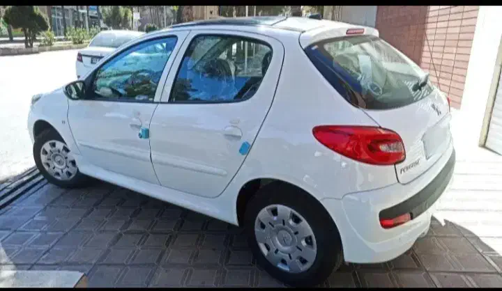 207پانا مدل۴۰۴ بیمه ۱۵ اذر۴۰۵|خودرو سواری و وانت|بیرجند, |دیوار