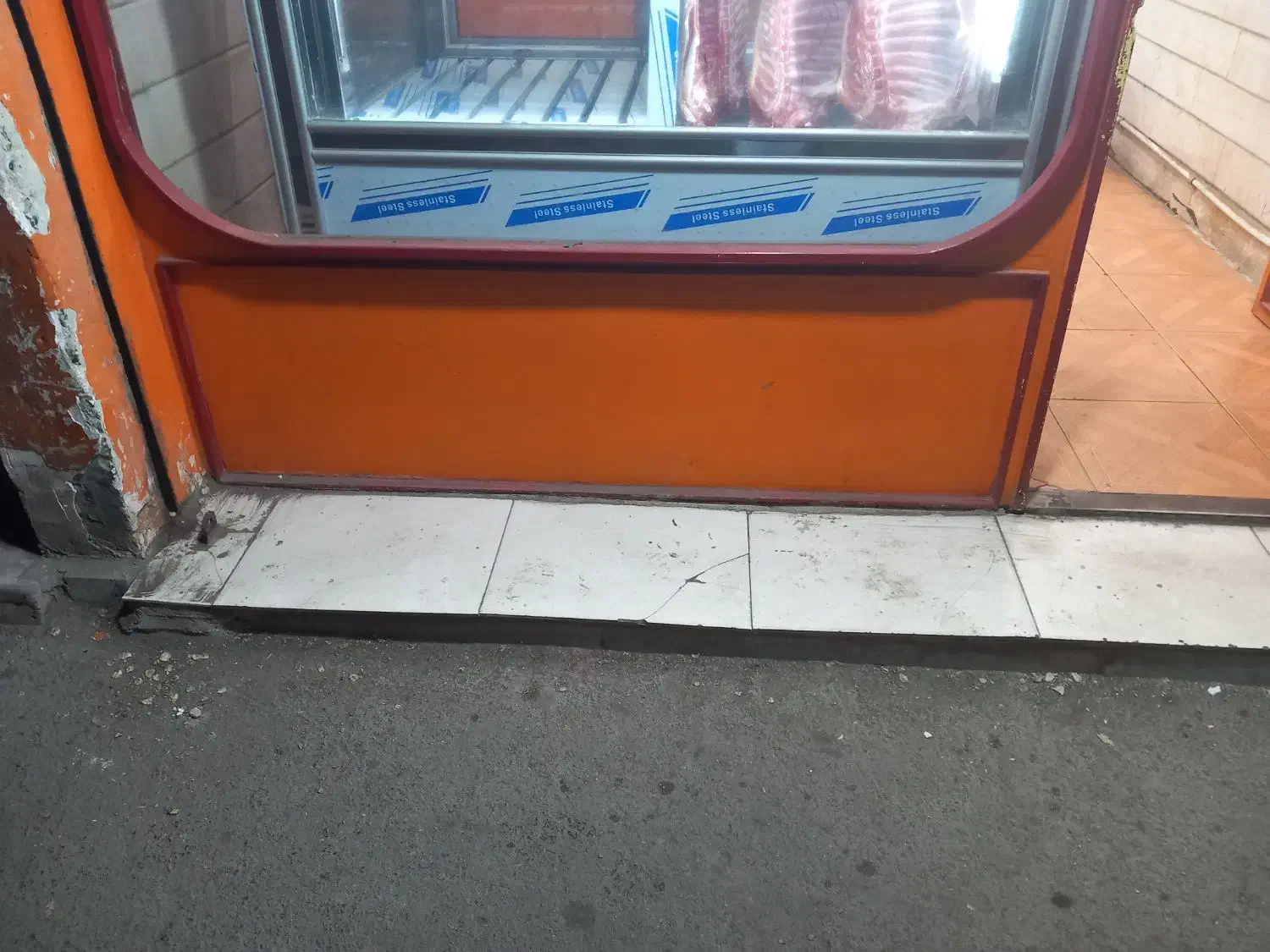 مغازه کوچه چلو خورشتی|اجارهٔ مغازه و غرفه|قم, میدان نو|دیوار