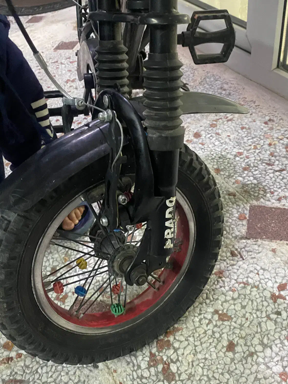 دوچرخه بچگانه پرادو المانی آلیاژ کمک فنر دار|دوچرخه، اسکیت، اسکوتر|تهران, دولاب|دیوار