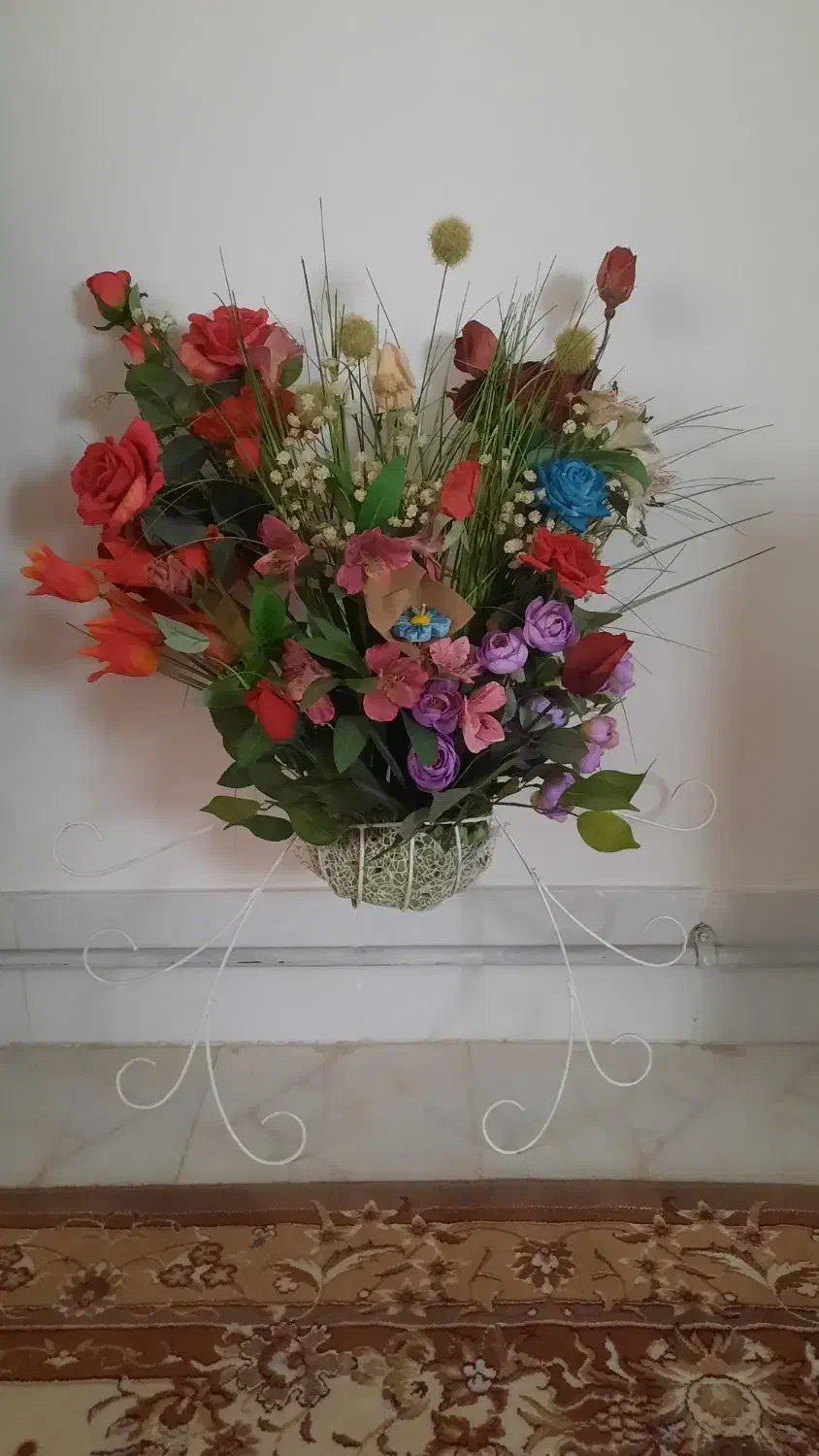 فرفوژه همراه با گل های داخلش|گل مصنوعی|گرمسار, |دیوار