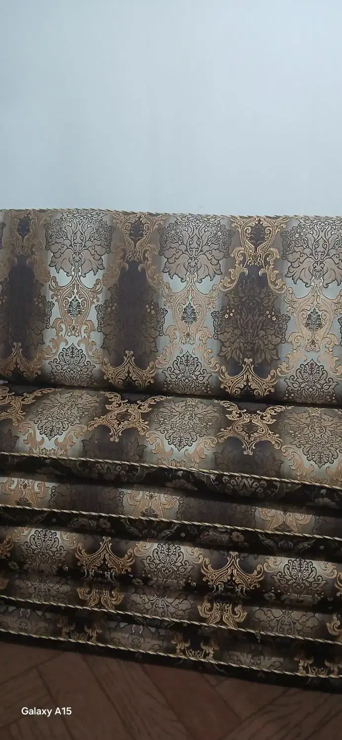 ۶عدد پشتی|پشتی|اهواز, فرهنگ شهر|دیوار