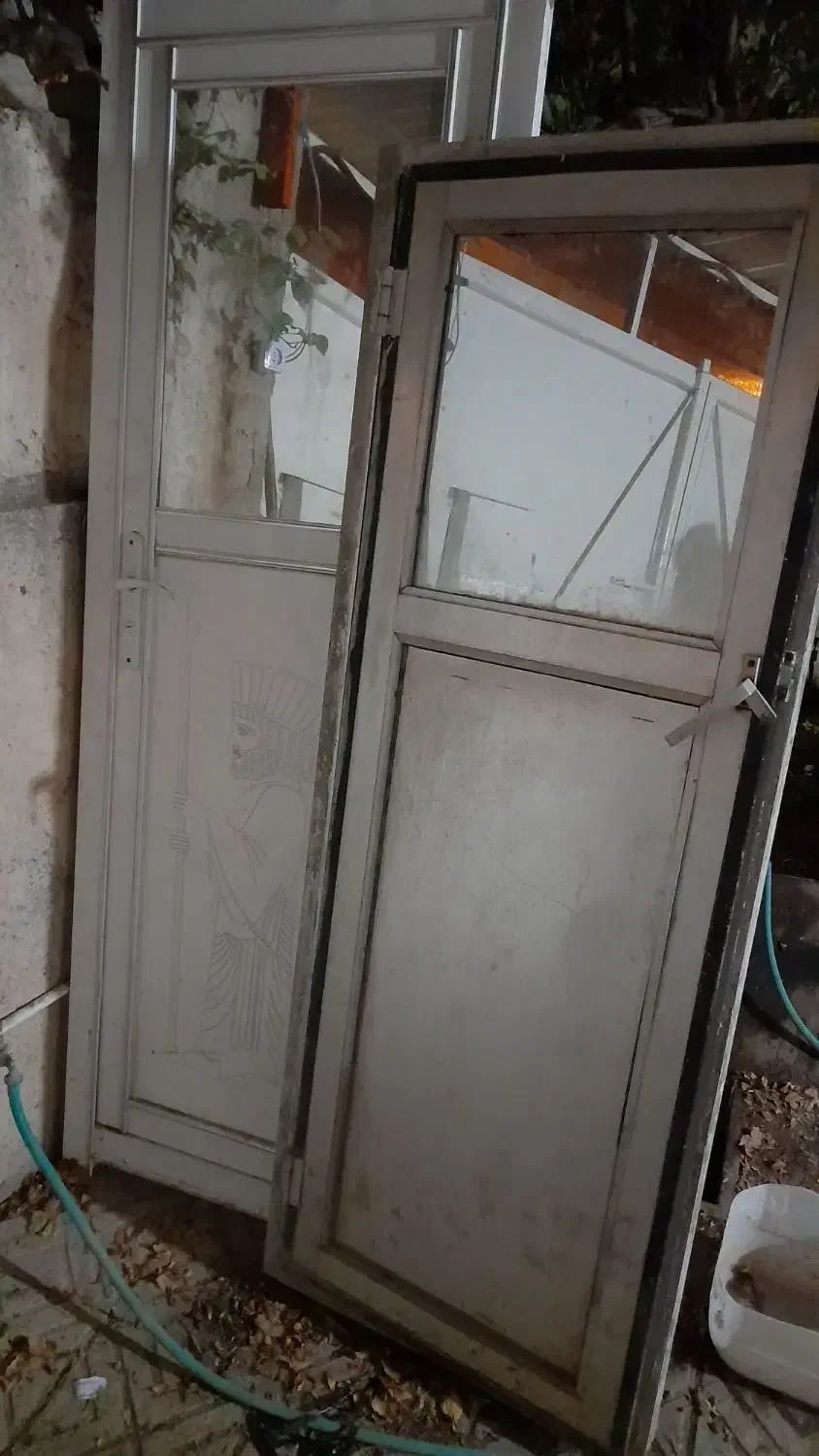 درب و پنجره|مصالح و تجهیزات ساختمان|نوبران, |دیوار