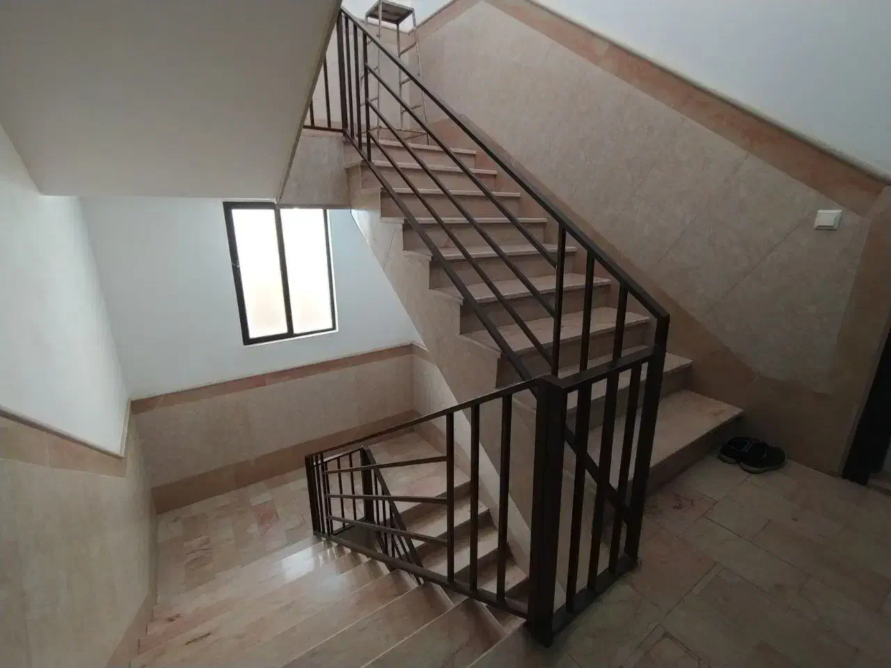 اپارتمان ۹۶ متری.فردوسی-مطهری فرد|فروش آپارتمان|ساوه, |دیوار