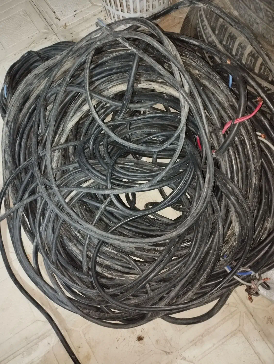 کاپل برق|مصالح و تجهیزات ساختمان|خانمیرزا, |دیوار