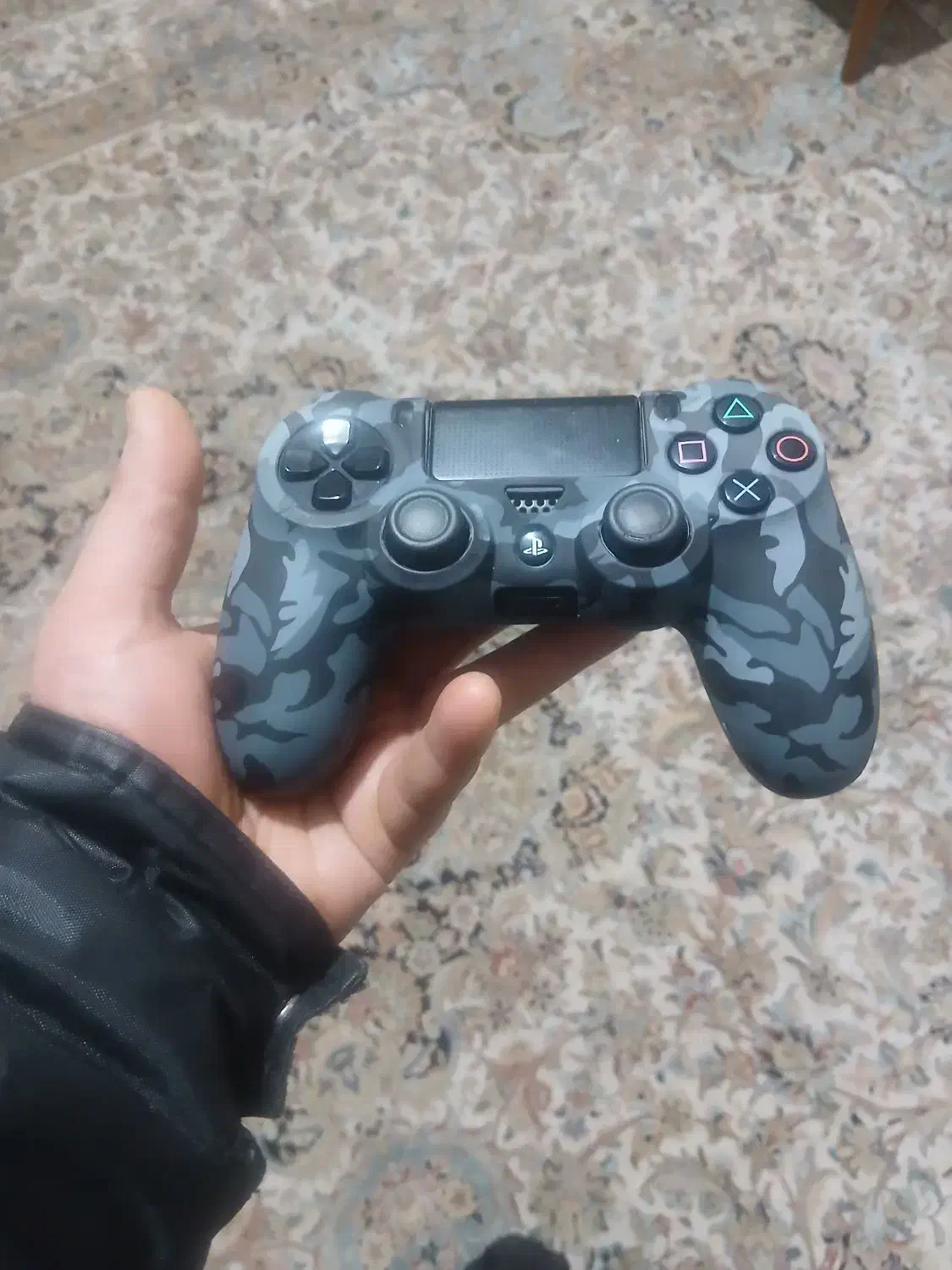 ps4 pro 1 tra|کنسول، بازی ویدئویی و آنلاین|قم, حاج زینل|دیوار