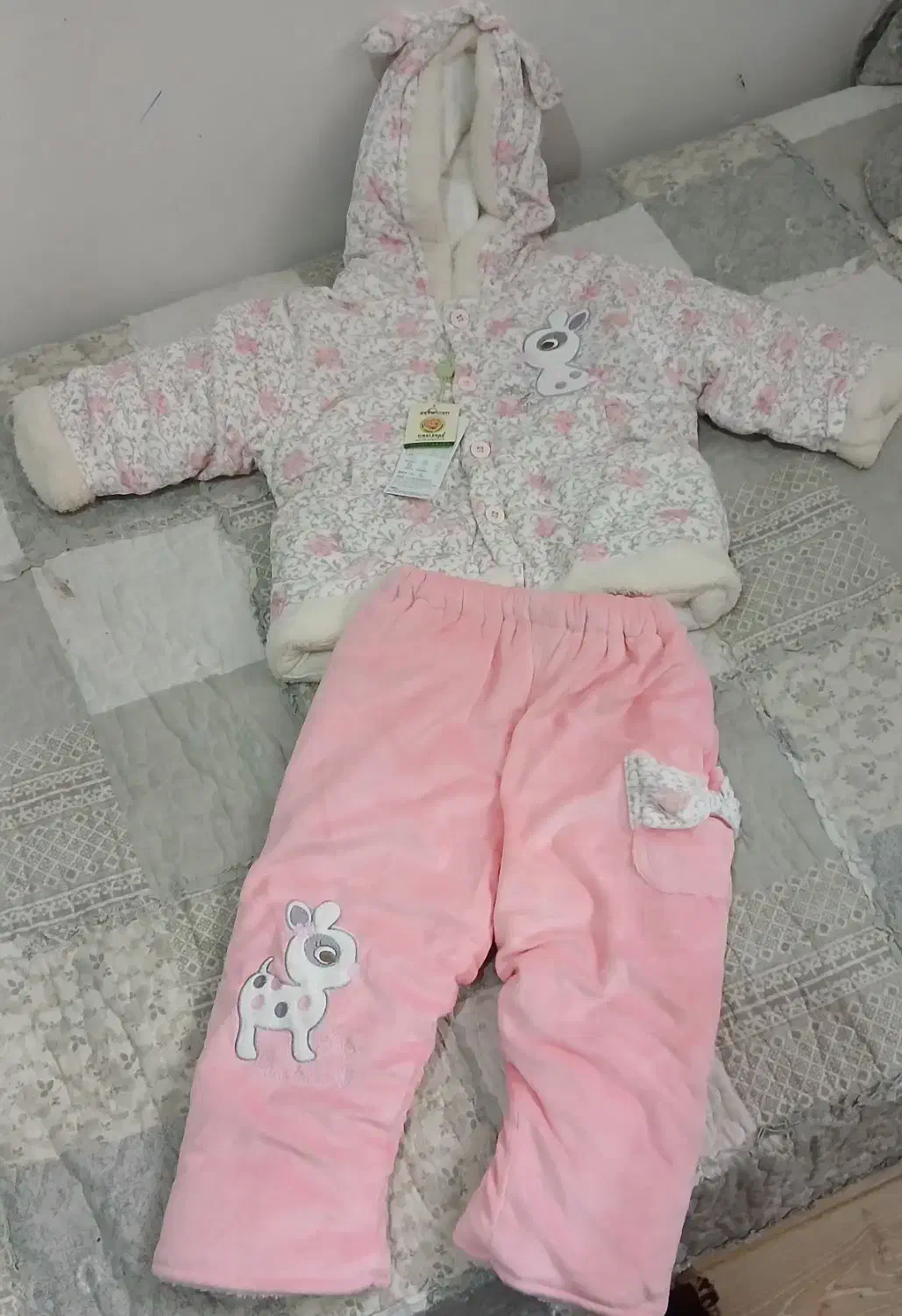 کاپشن شلوار مخمل دخترانه وارداتی شیک و کاملا نو|کفش و لباس بچه|مشهد, هنرور|دیوار