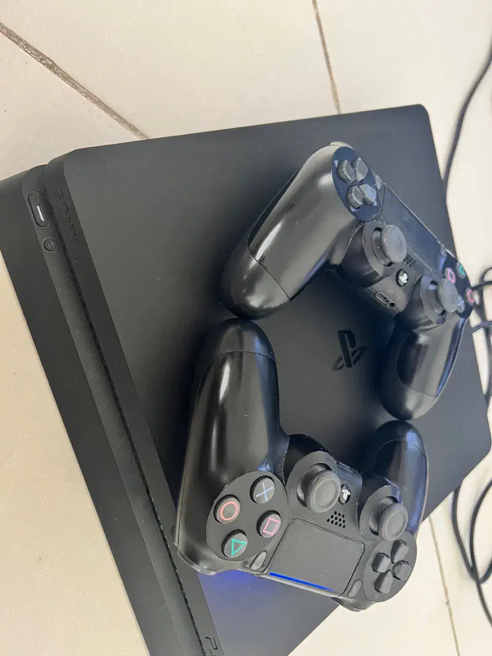 Ps4 slim 500|کنسول، بازی ویدئویی و آنلاین|پرند, فاز ۲|دیوار