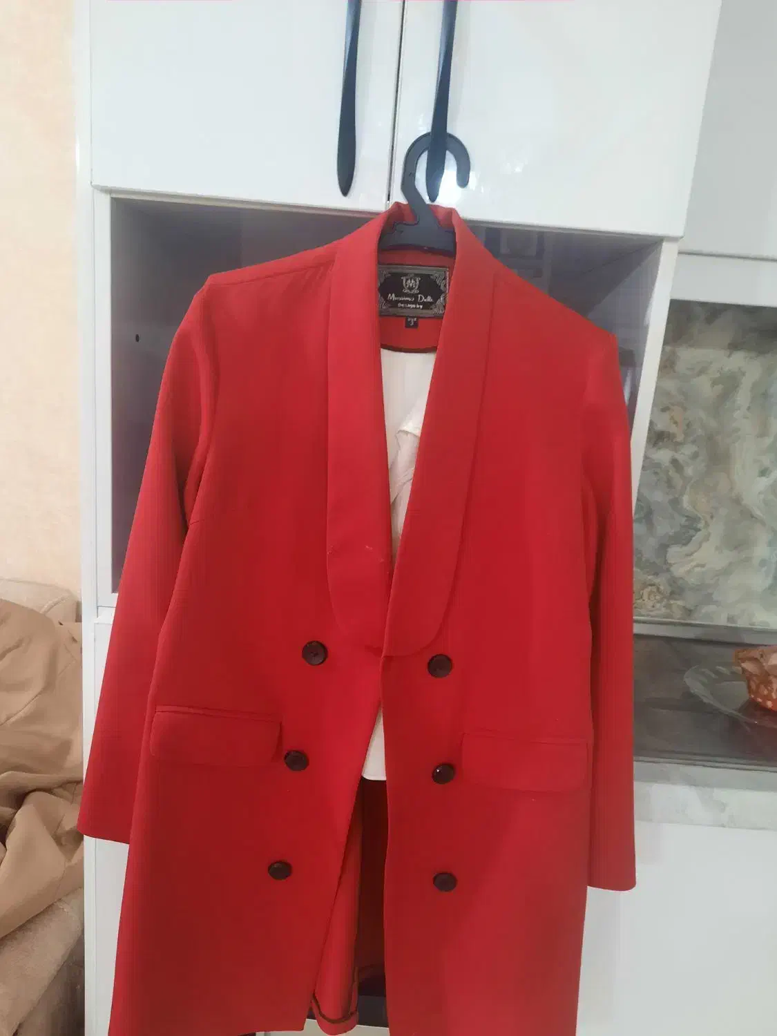 یک عدد کت در حد نو|لباس|کارون, |دیوار