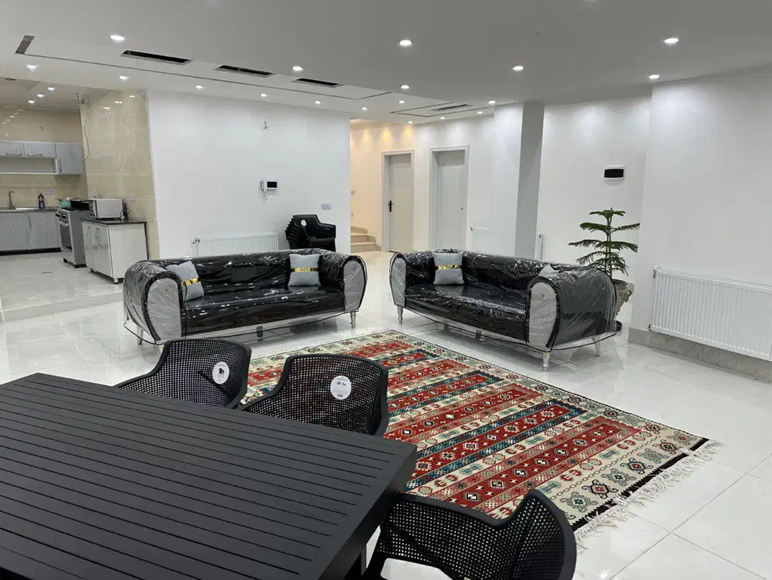 اجاره روزانه یک واحد باغ ویلا (۲خواب)|اجارهٔ کوتاه‌مدت ویلا و باغ|صدرا-فارس, باغشهر دادگستری قدیم|دیوار