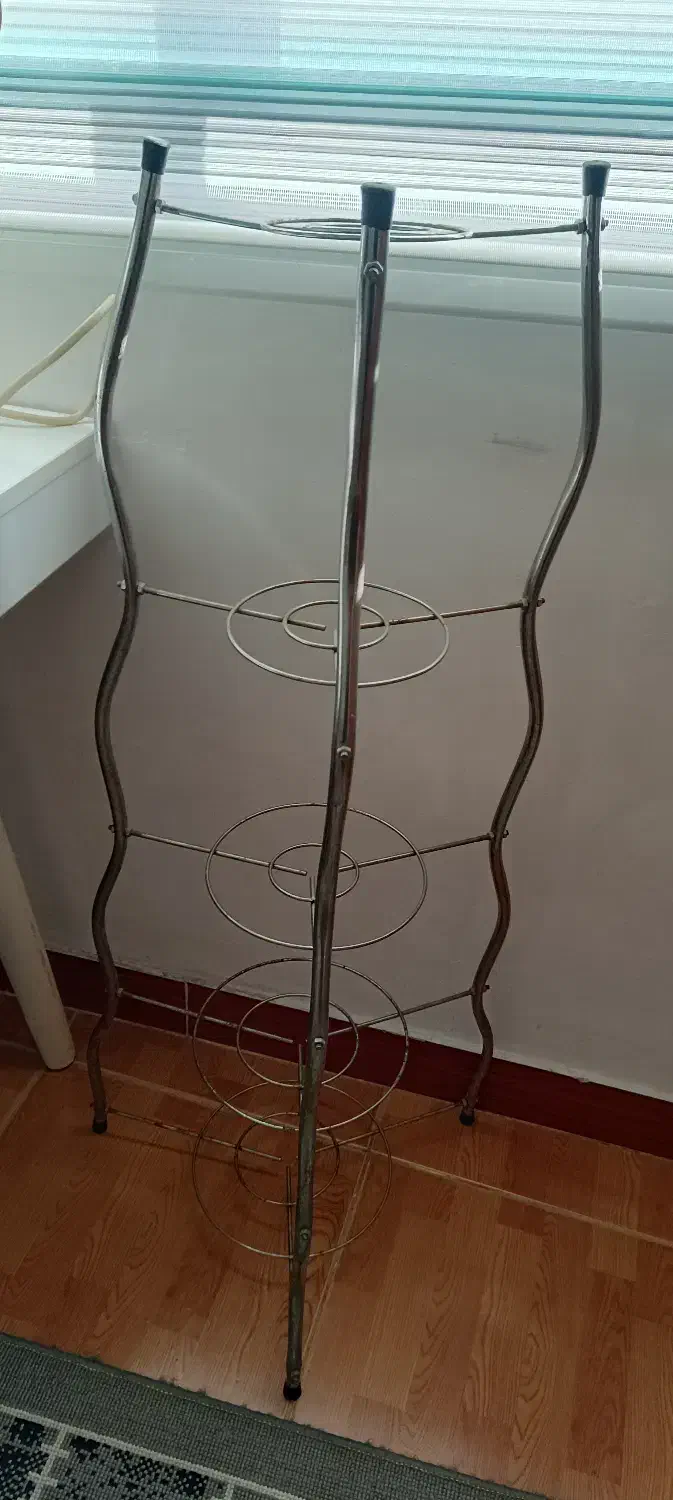 سرخ کن|ظروف پخت‌وپز|لاهیجان, انقلاب|دیوار