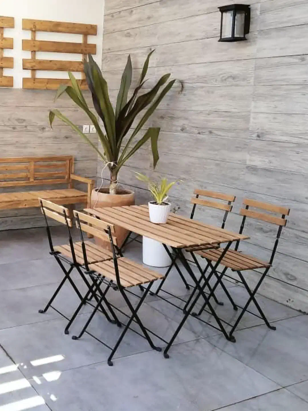 صندلی تاشو|صندلی و نیمکت|چهارباغ, |دیوار