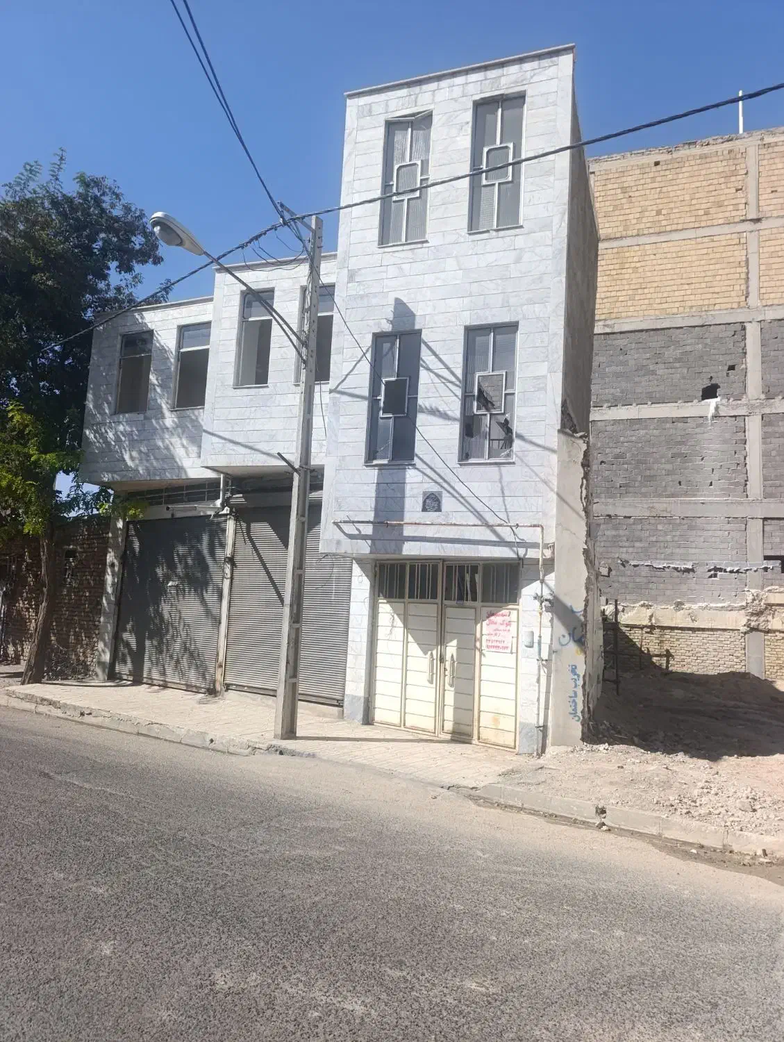 فروش ساختمان ویلایی در بر اصلی شکارچی (حیدر علی)|فروش خانه و ویلا|زنجان, |دیوار