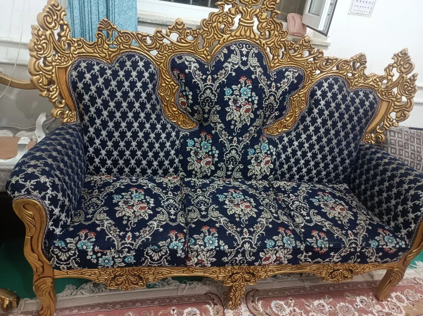 مبل ۷ نفره سلطنتی همراه عسلی|مبلمان خانگی و میز عسلی|کامیاران, |دیوار