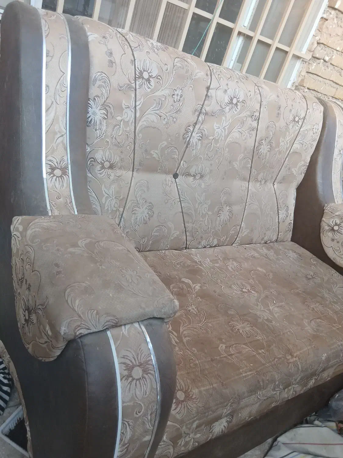 یه مبل ۳نفره سالم و تمیز|مبلمان خانگی و میز عسلی|سبزوار, عارف|دیوار