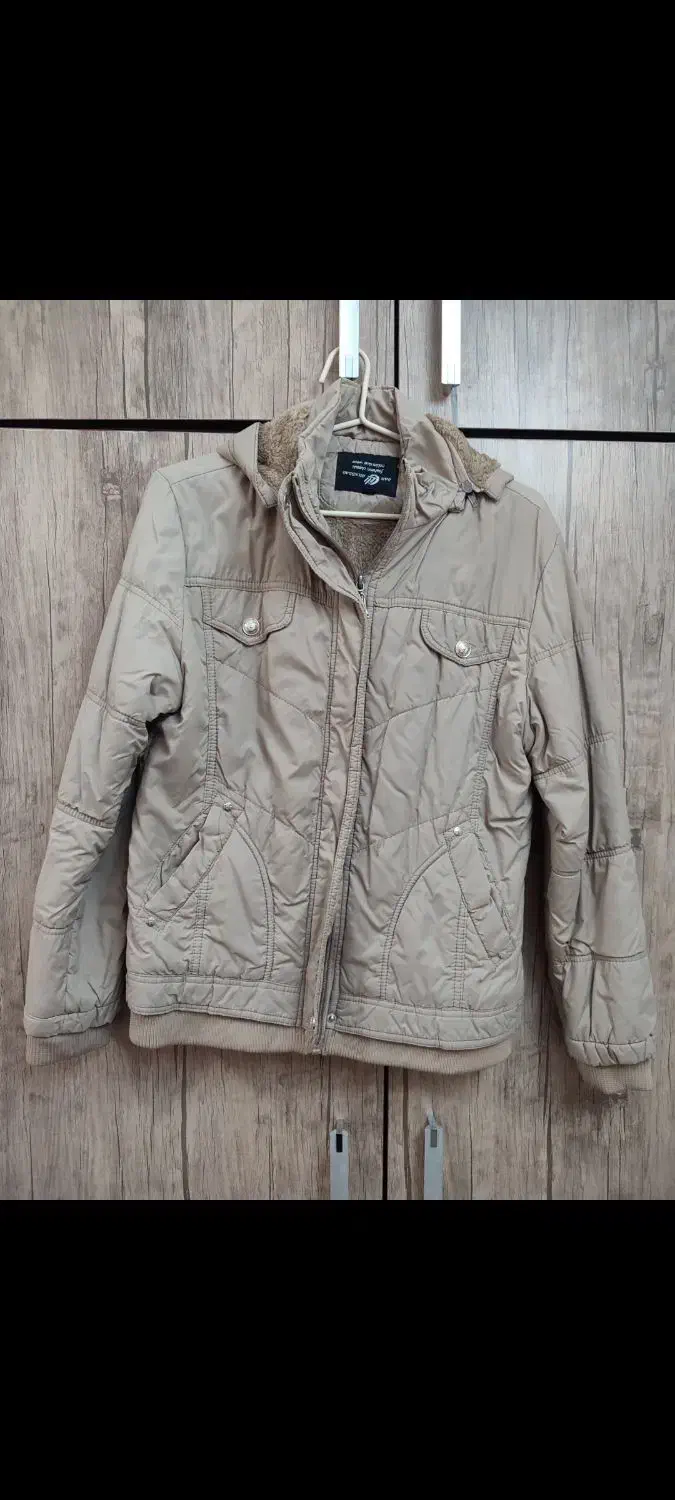 کاپیشن و پالتو تو خز|لباس|اصفهان, عسگریه|دیوار