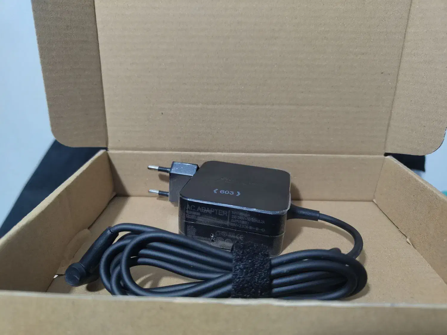 شارژر لپ تاپ ایسوس ۱۹ ولت ۲.۳۷ آمپر ۴ میل|قطعات و لوازم جانبی رایانه|تهران, تهراننو|دیوار