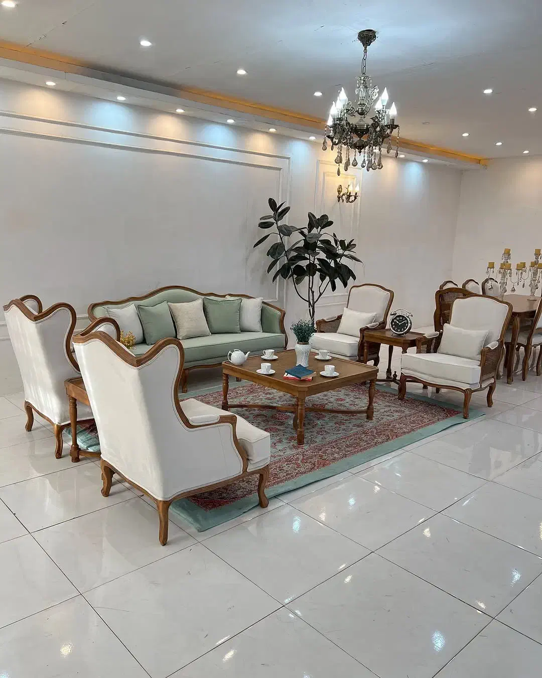 مبل فرانسوی|مبلمان خانگی و میز عسلی|خوی, |دیوار