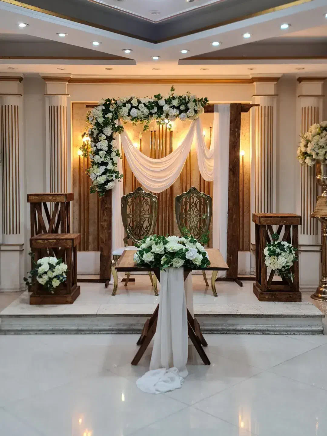 گل آرایی مراسم و تزئین ماشین عروس|خدمات پذیرایی، مراسم|یزد, |دیوار