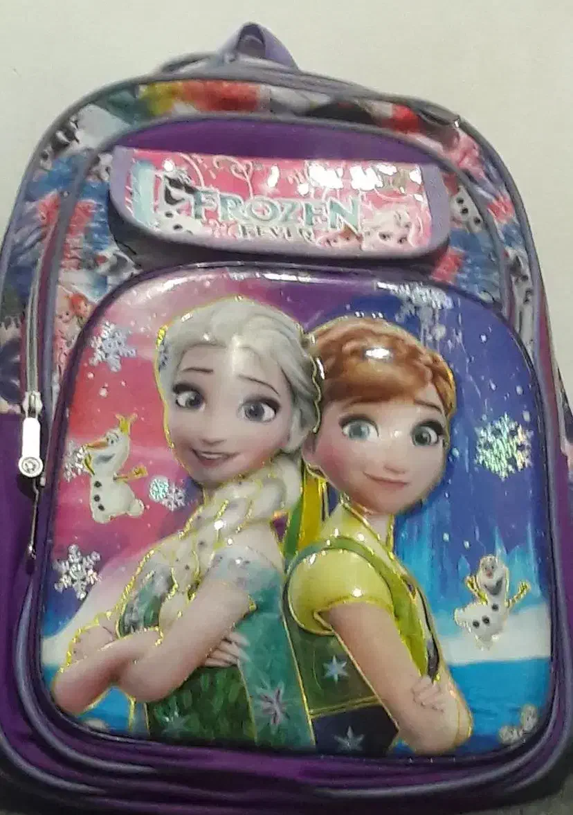 کیف مدرسهک|کیف، کفش، کمربند|ارومیه, |دیوار