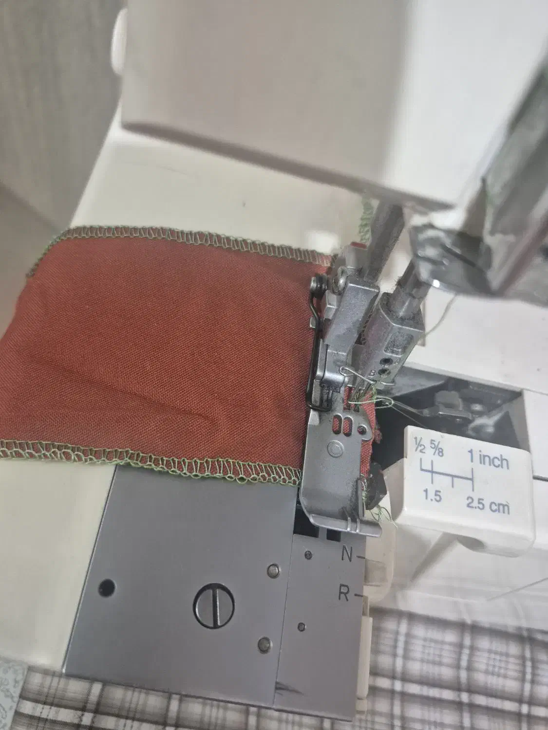 چرخ سردوز ژولیتا|چرخ خیاطی و ریسندگی|تهران, نازی‌آباد|دیوار