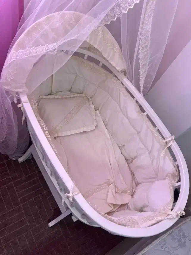 گهواره|تخت و صندلی بچه|هشتگرد, هشتگرد قدیم|دیوار