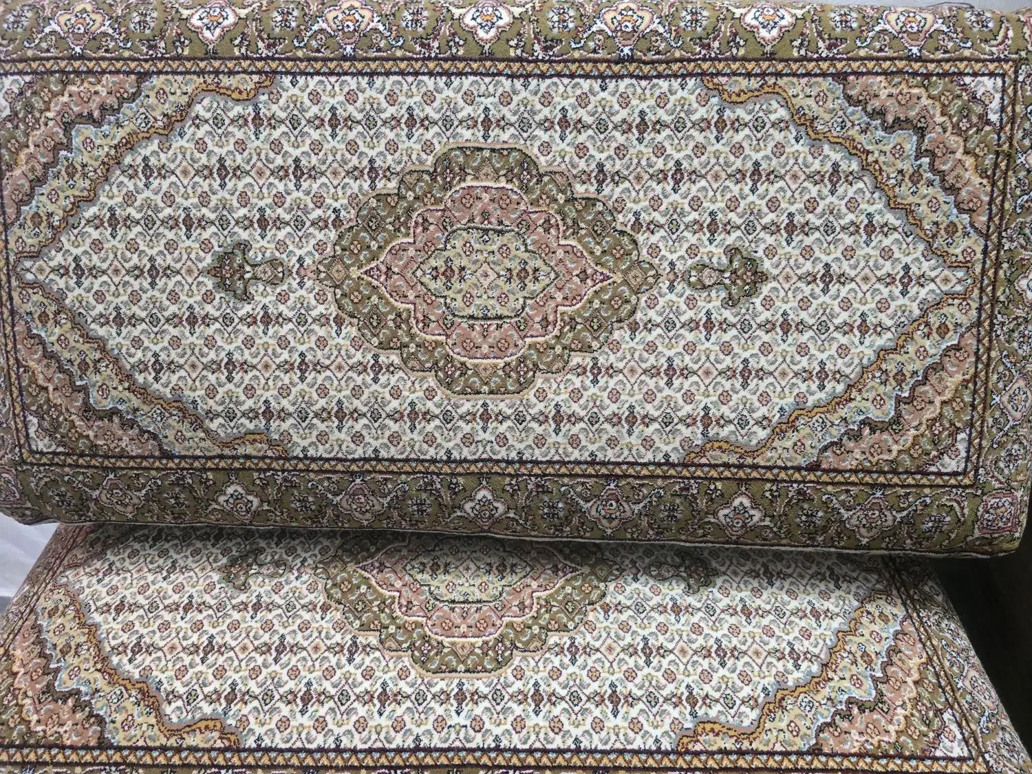 پشتی ریز ماهی|پشتی|اراک, |دیوار