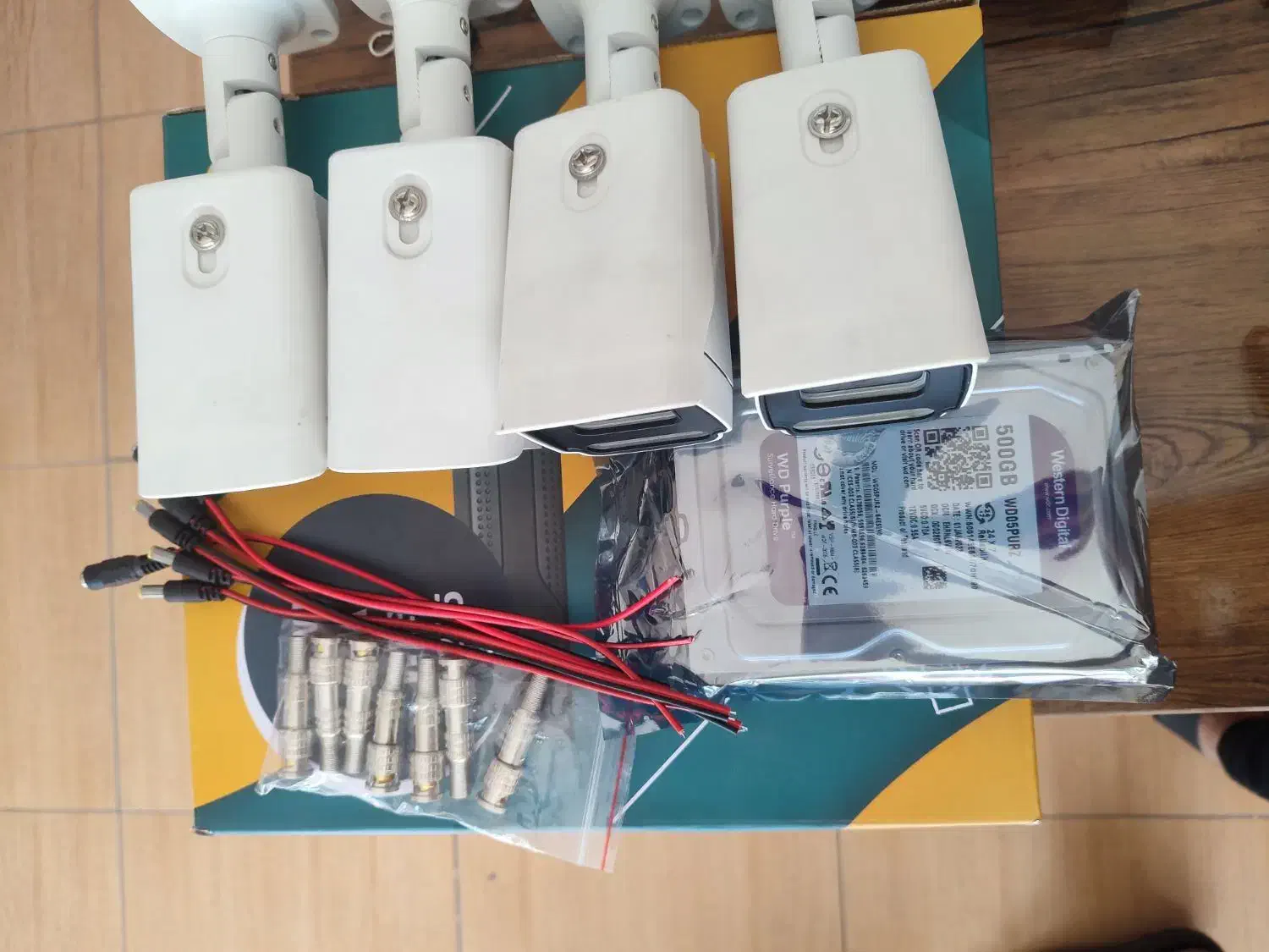 فروش 4عدد دوربین با تمامی لوازم|دوربین مداربسته|گنبد کاووس, |دیوار