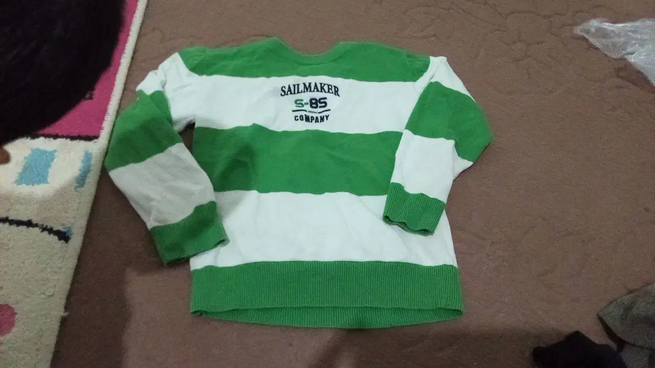 چند کیسه لباس درحدنو|لباس|خواف, |دیوار