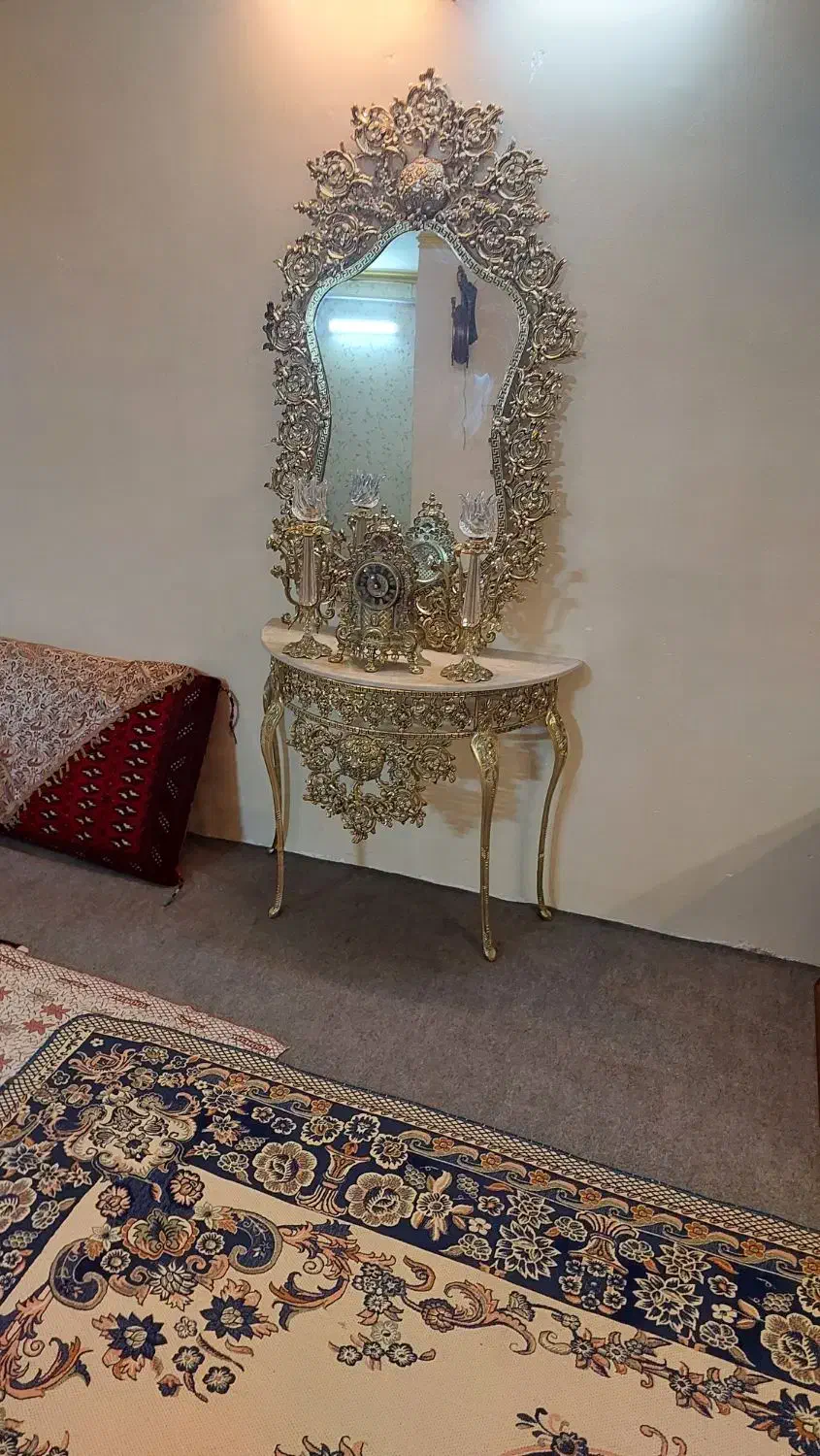 همه باهم|آینه|گرگان, |دیوار