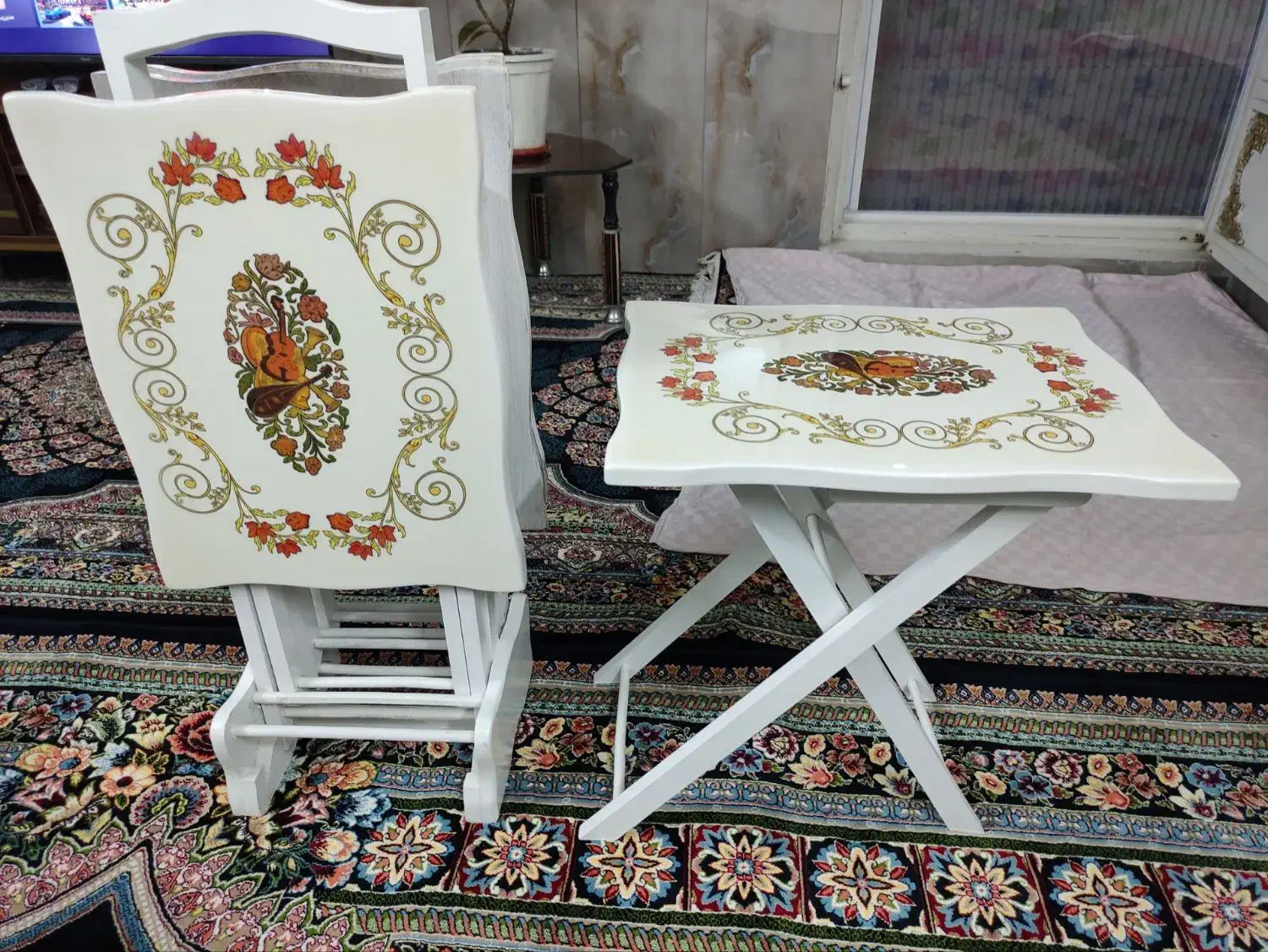 جلو مبلی طرح دار چوبی|مبلمان خانگی و میز عسلی|شاهدشهر, |دیوار