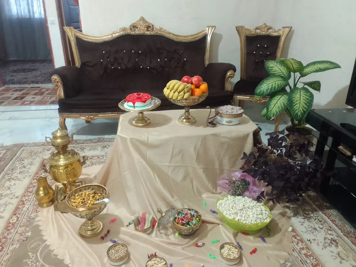 مبل نیمی سلطنتی|مبلمان خانگی و میز عسلی|اردبیل, |دیوار