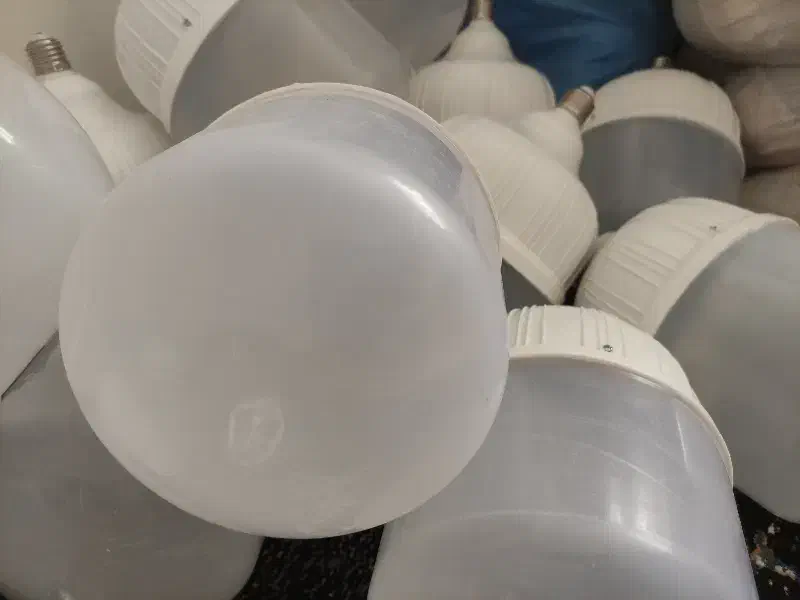 تعمیر کلیه لامپ ال ای دی کم مصرف با نازلترین هزینه|لامپ و چراغ|سقز, |دیوار