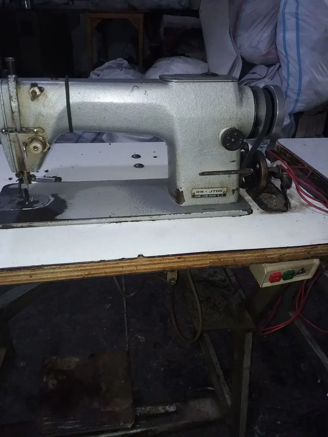 چرخ تخت ژانومه مدل 703|چرخ خیاطی و ریسندگی|گلستان (تهران), |دیوار