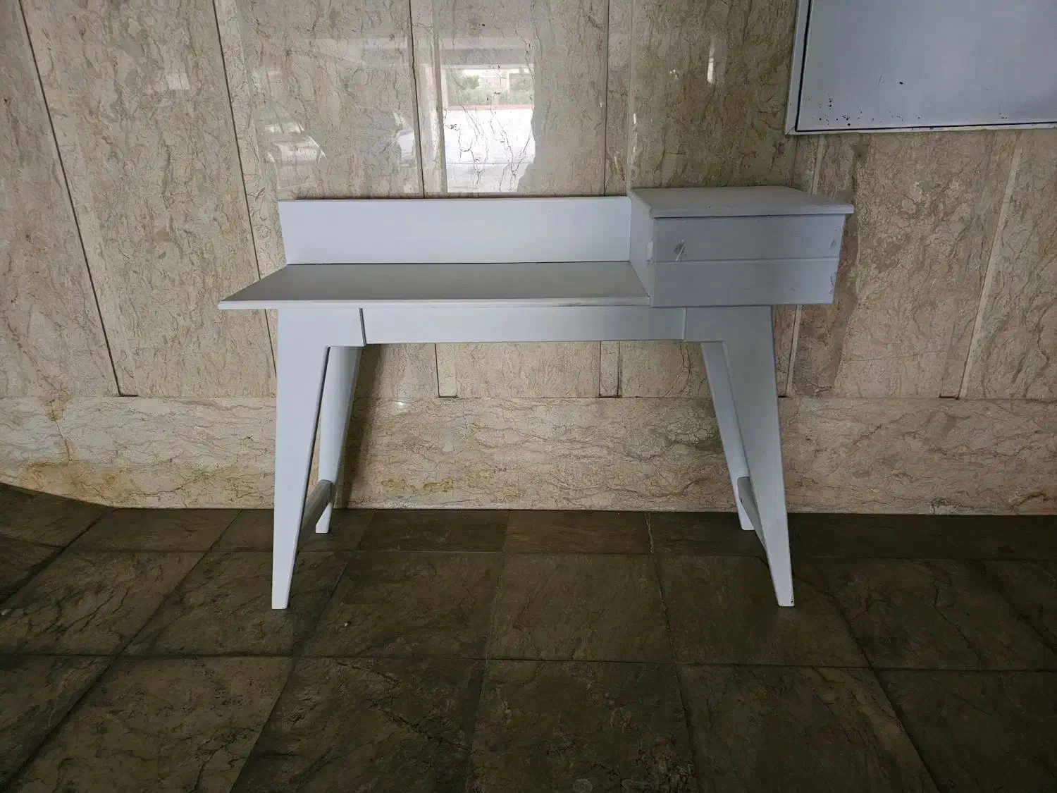 میز تحریر|میز تحریر و کامپیوتر|کرج, عظیمیه|دیوار