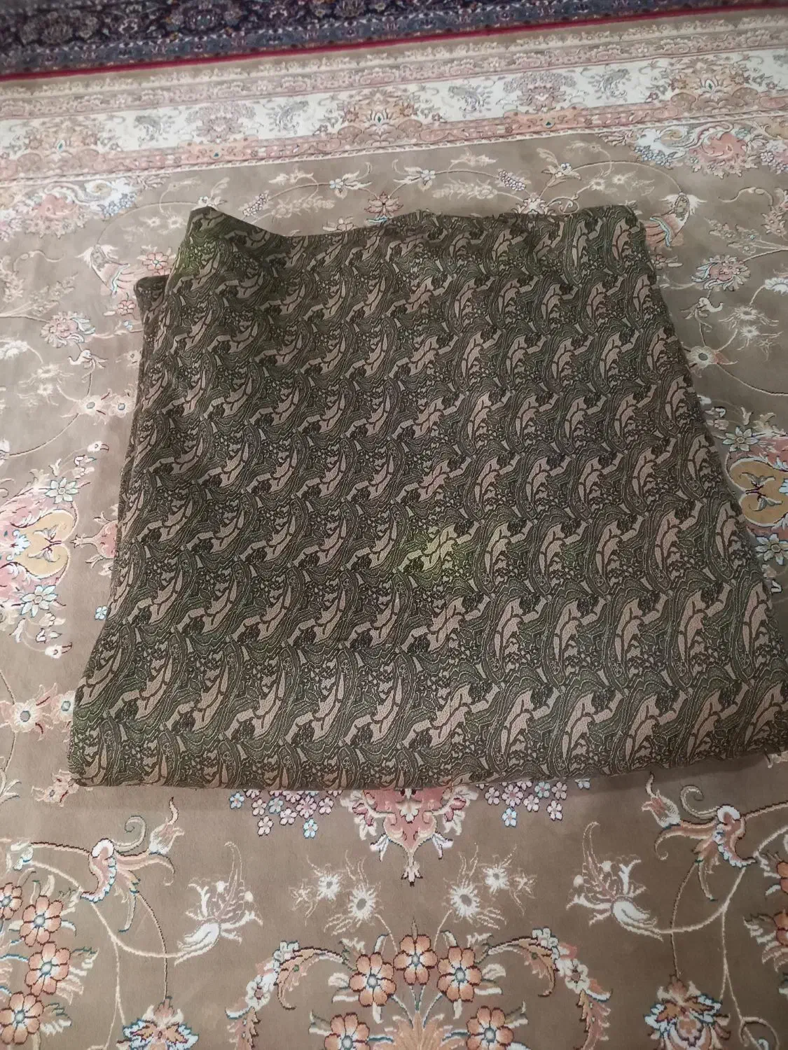 لاحاف کرسی|رختخواب، بالش، پتو|خمینی‌شهر, |دیوار