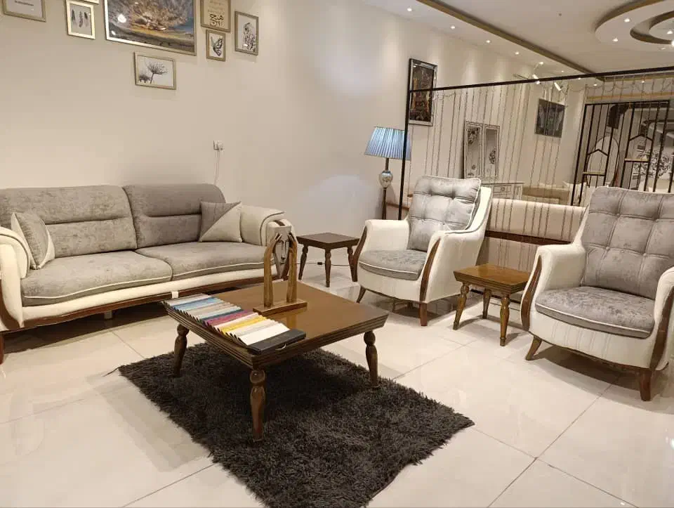 فروشنده نمایشگاه مبلمان|استخدام بازاریابی و فروش|شهرکرد, |دیوار