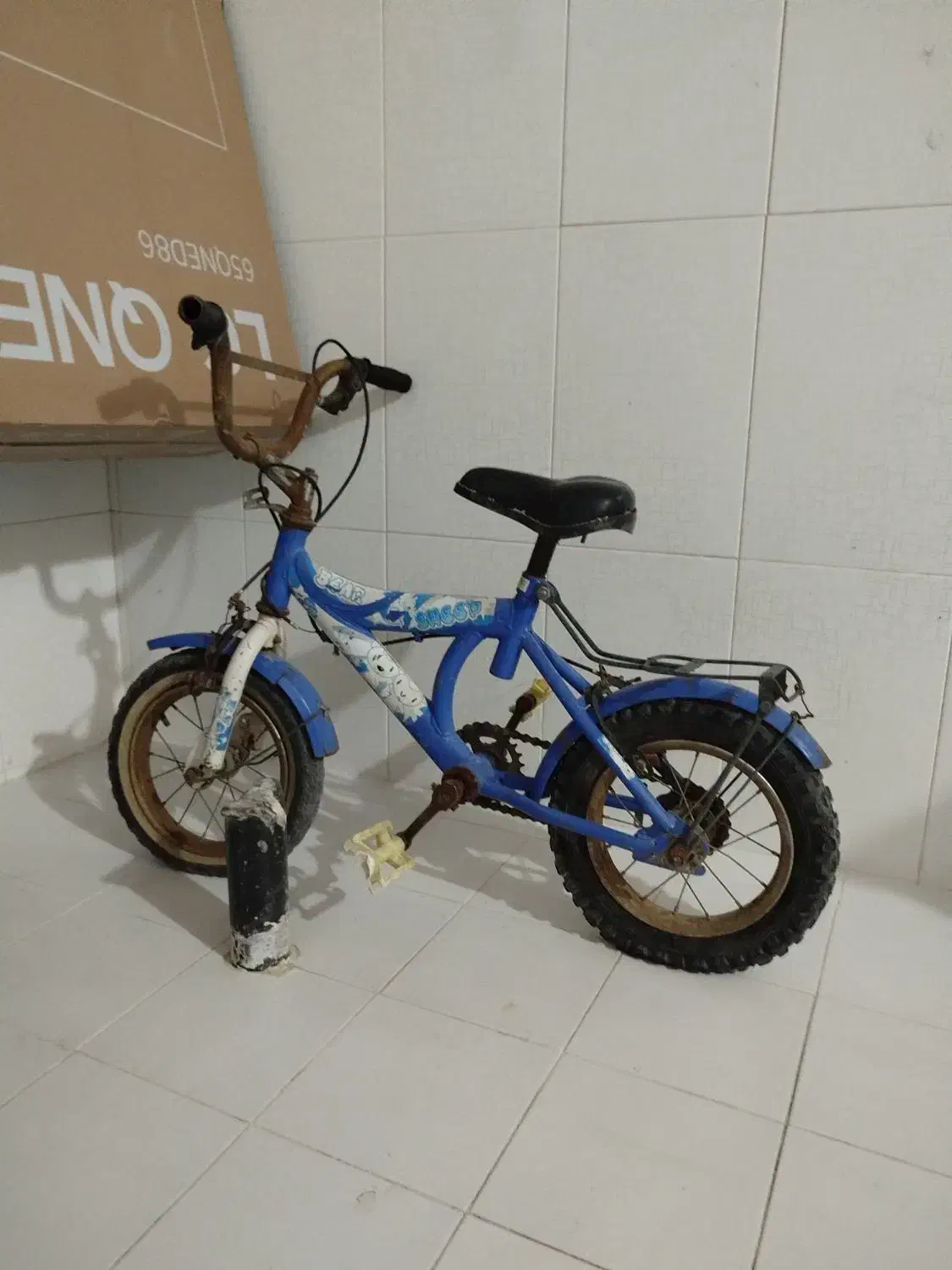 دوچرخه. 12|دوچرخه، اسکیت، اسکوتر|لار, |دیوار