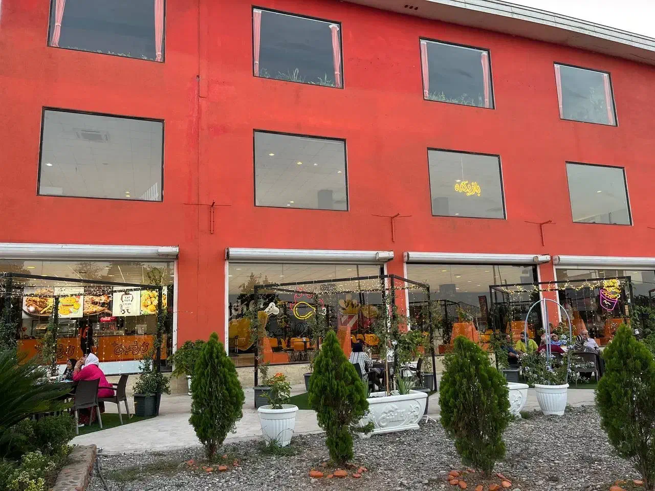 استخدام نیروهای رستوران در مجموعه نارنجی|استخدام خدمات فروشگاه و رستوران|خمام, |دیوار