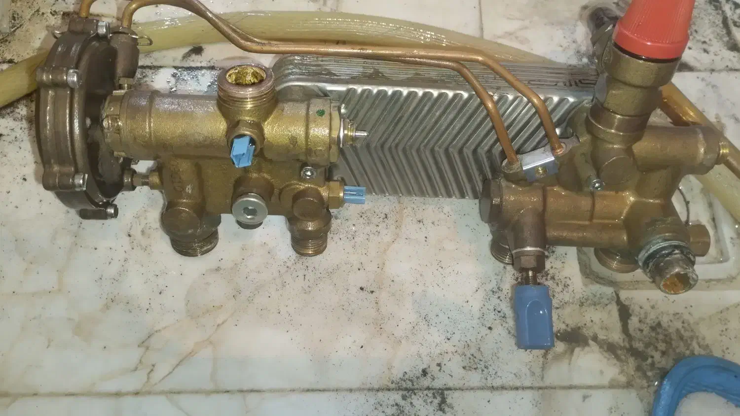 سرویس و تعمیرات پکیج دیواری وآبگرمکن و گازصفحه ای|خدمات پیشه و مهارت|تهران, جنتآباد جنوبی|دیوار