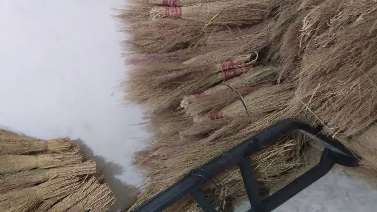 جارو محلی بزرگ فروش یکجا|لوازم نظافت|خرمآباد, |دیوار